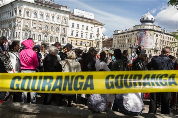 A krisnásoknak nem ünnep a húsvét, így inkább ételt osztottak a Blahán