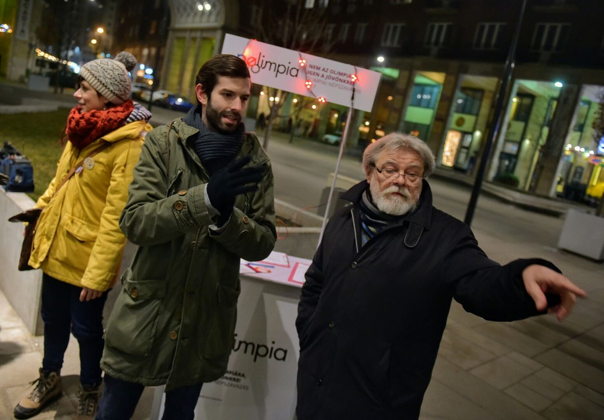 Parti Nagy Lajos gyűjtötte, Bajnai Gordon adta az aláírását