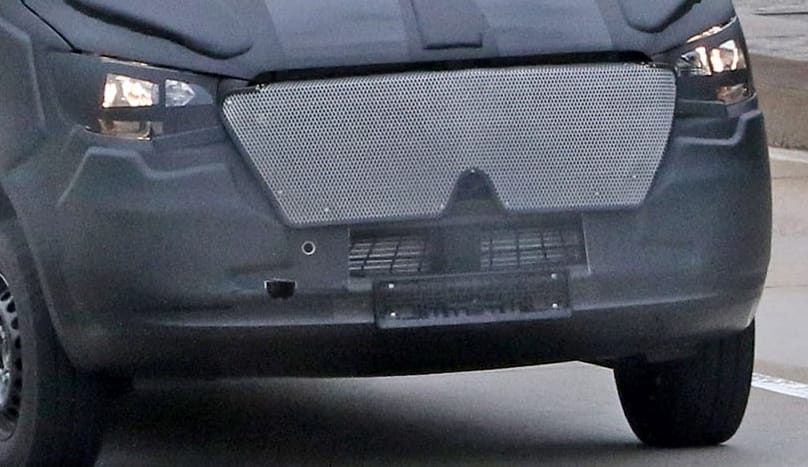 Kiszivárgott fotók: ilyen lesz az új Mercedes Sprinter