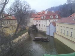 Nézd, Prága! címmel irodalmi kalauz a cseh fővárosról