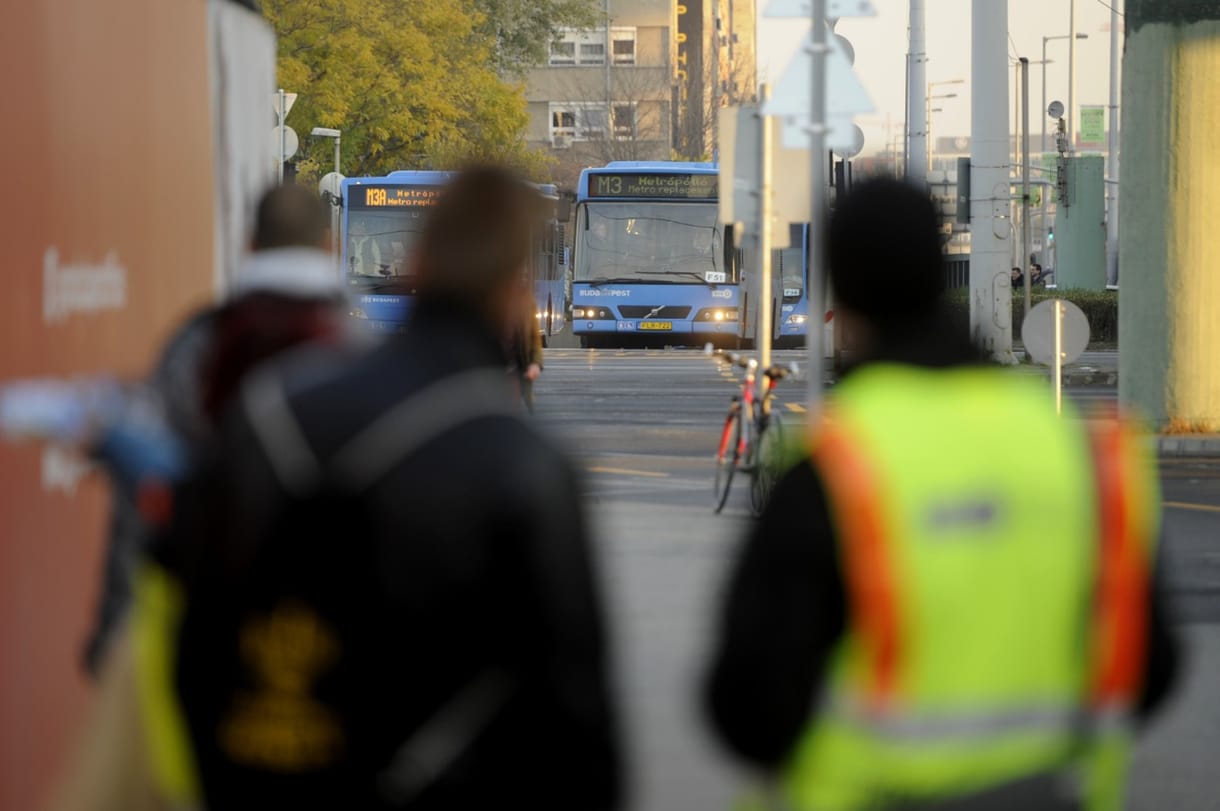 Négy dolog, ami jól működik a metrópótlásban, és kettő, amin javítani kellene
