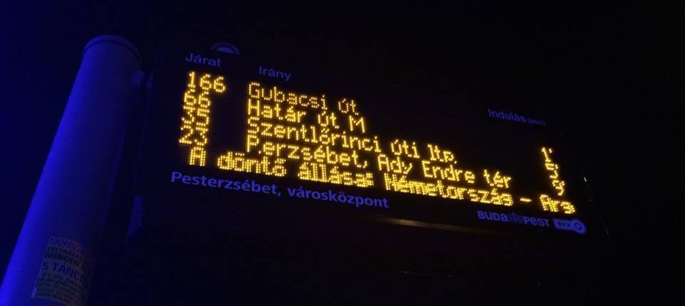 Megállókban közvetítette a BKK a vébédöntőt tegnap – fotó