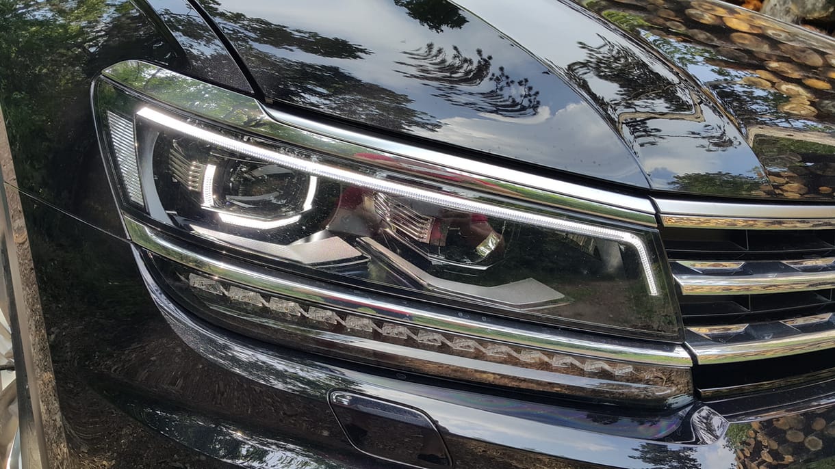 Lehet majd kapaszkodni: jövőre érkezik a sportosabb Volkswagen Tiguan