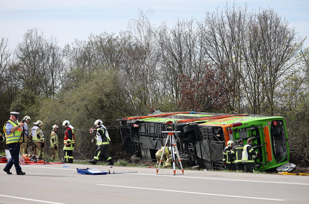 Nincs magyar áldozata a németországi buszbalesetnek