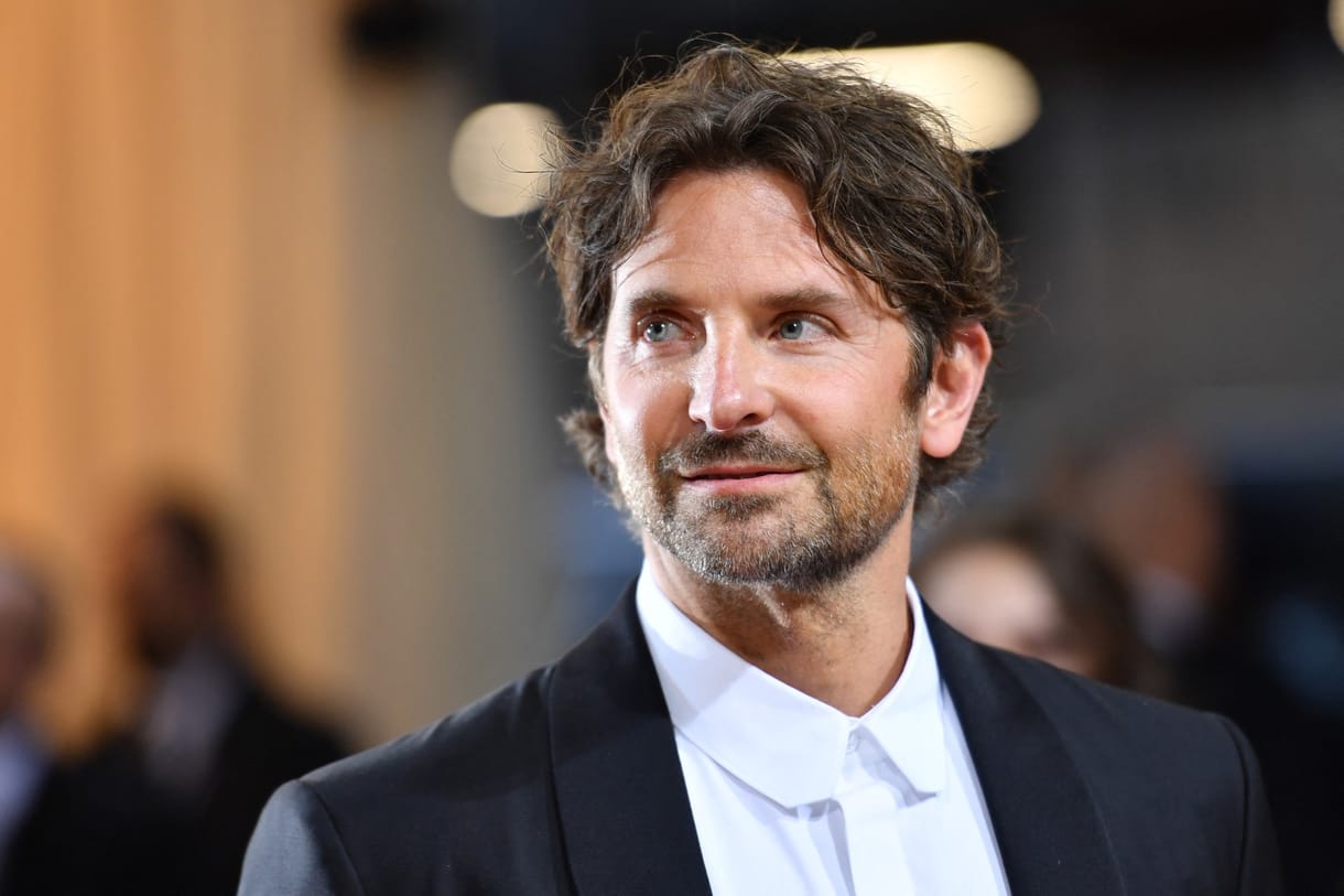 Bradley Coopert egy kollégája ébresztette rá, hogy drog- és alkoholproblémái vannak