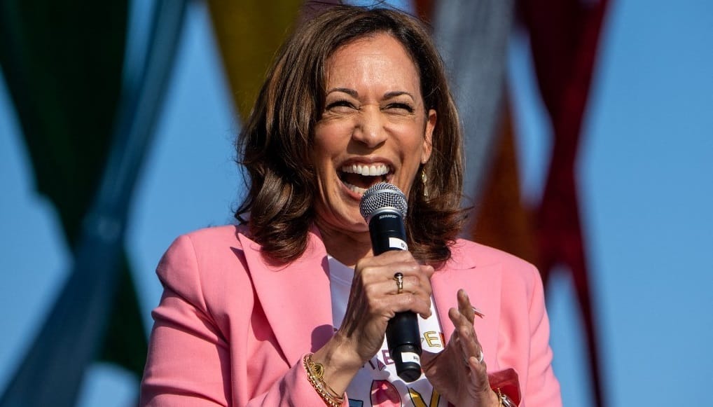 Kamala Harris, a mémkirálynő