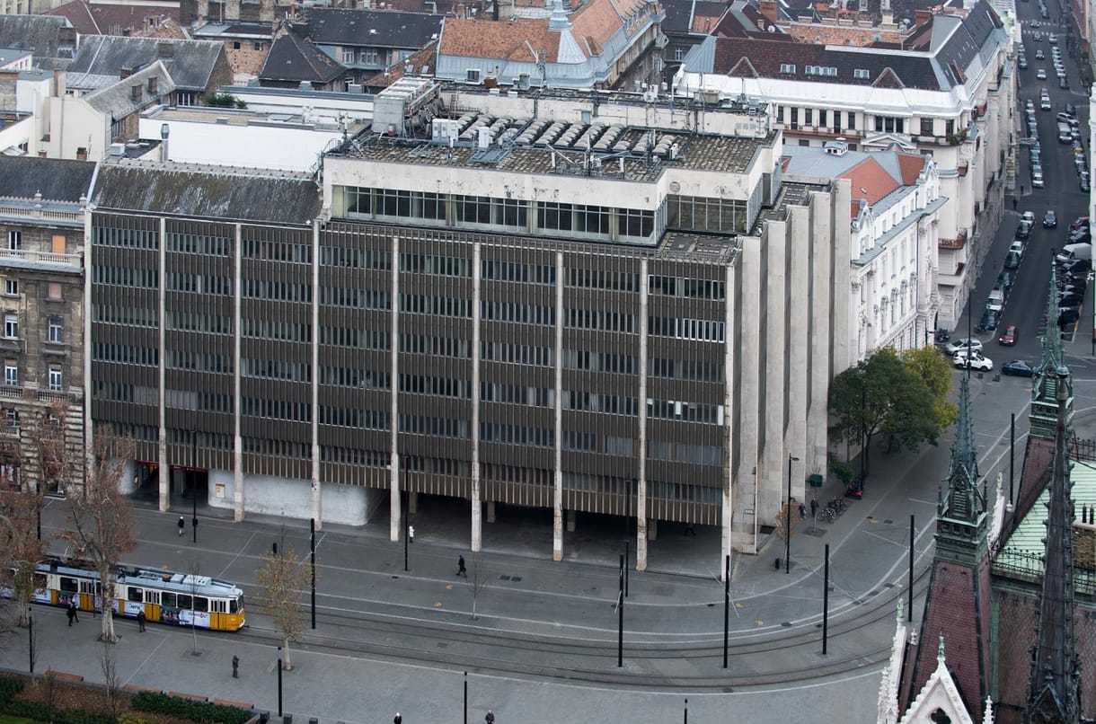 Vasárnaptól újra megáll a metró a Kossuth téren