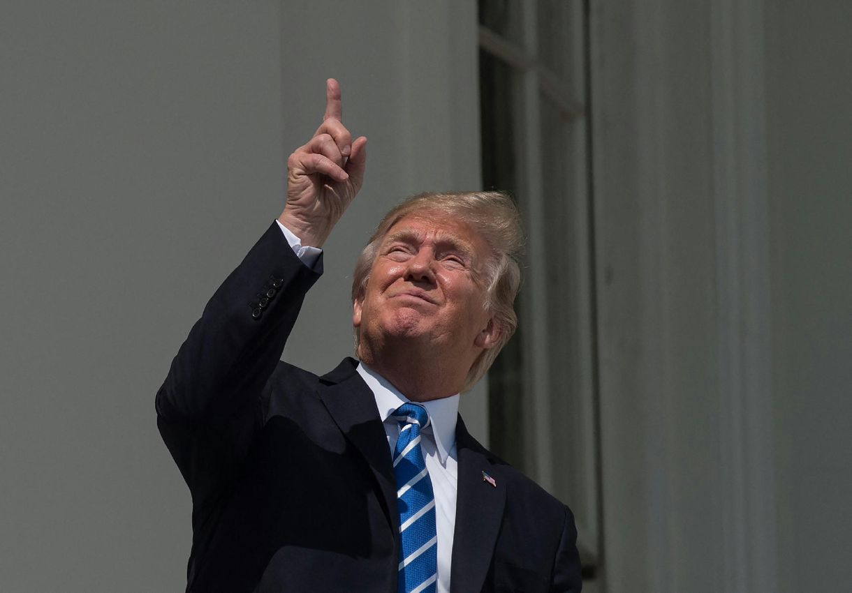 Néhány órán belül saját, családi kriptotőzsdével fordul a kampányfinisre Donald Trump