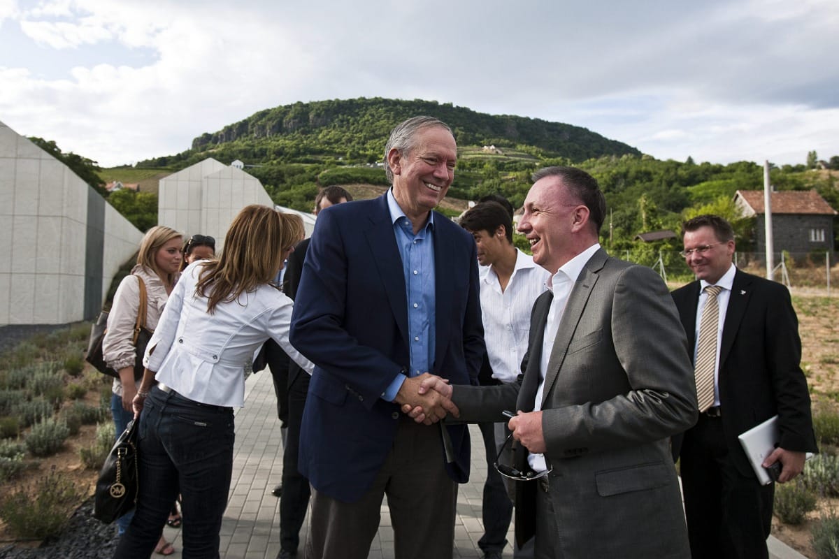 George Pataki magyar borászokkal tárgyalt Badacsonyban
