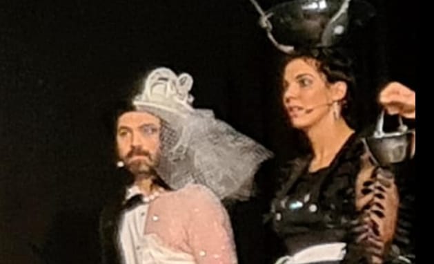 Conchita Wurstra nevezné át a fideszes képviselő XV. kerületi művelődési központot 