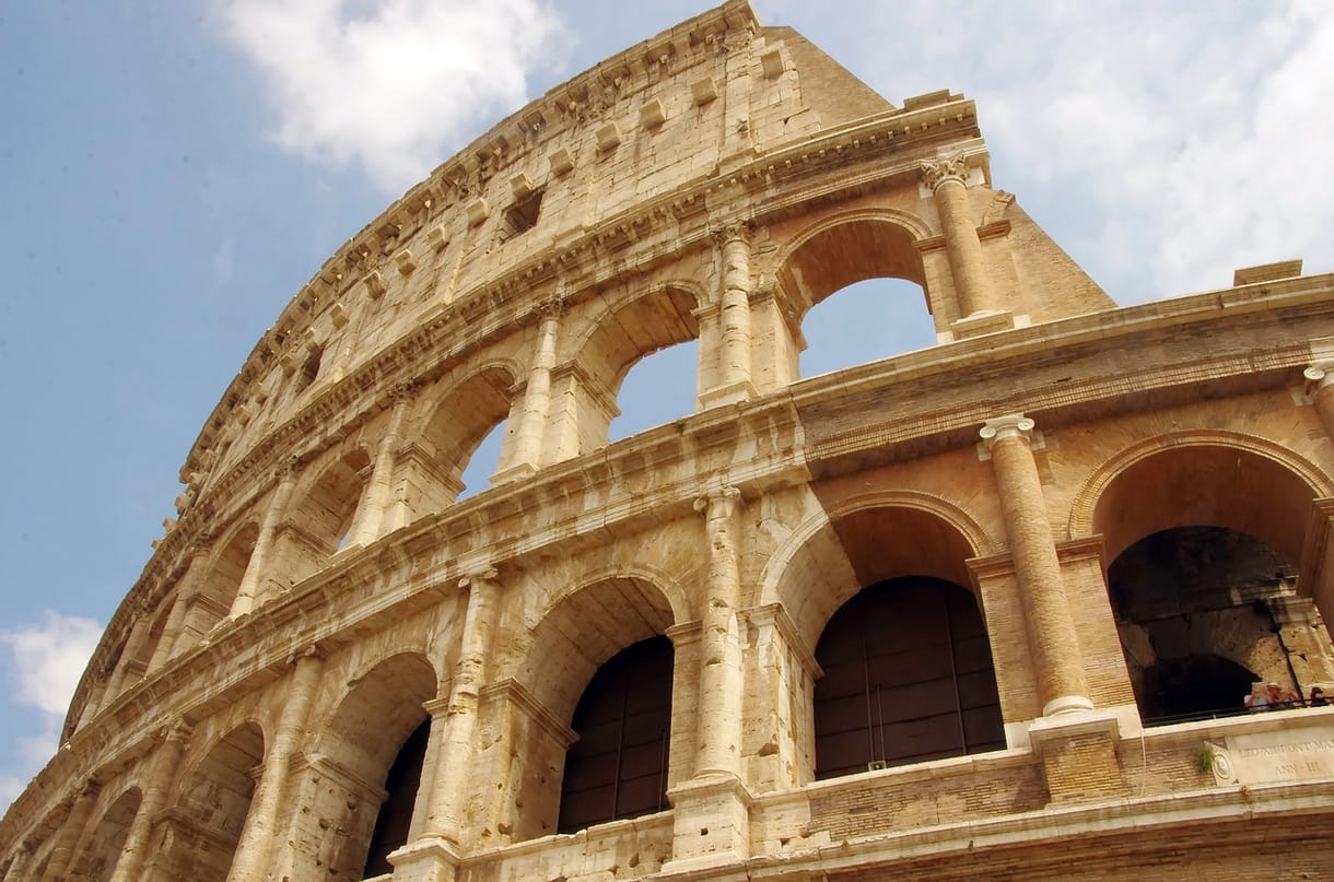 Átverte és csúnyán lehúzta a turistákat a Colosseum jegyértékesítő rendszere