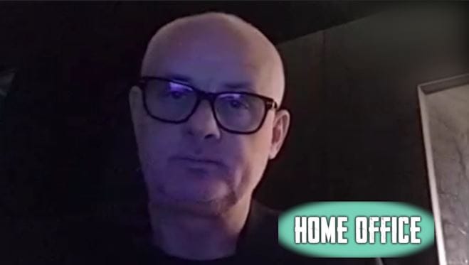 Kieselbach Tamás a Home office-ban: 