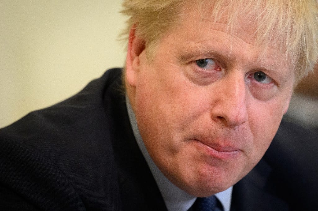 Lemondott a Partygate miatt Boris Johnson etikai tanácsadója