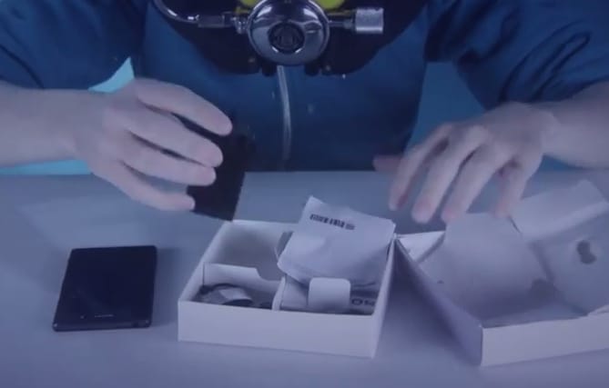 Ez történik, ha víz alatt vizsgálják a Sony Xperia Z3-at