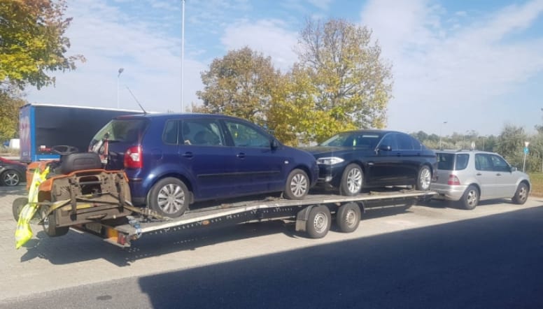 Új nap, új horrorkaraván, bónusz fűnyírótraktorral