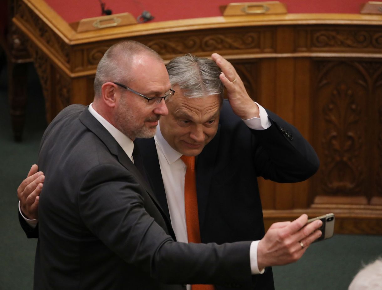 Závecz: 60 százalékon a Fidesz, bezuhant az ellenzék