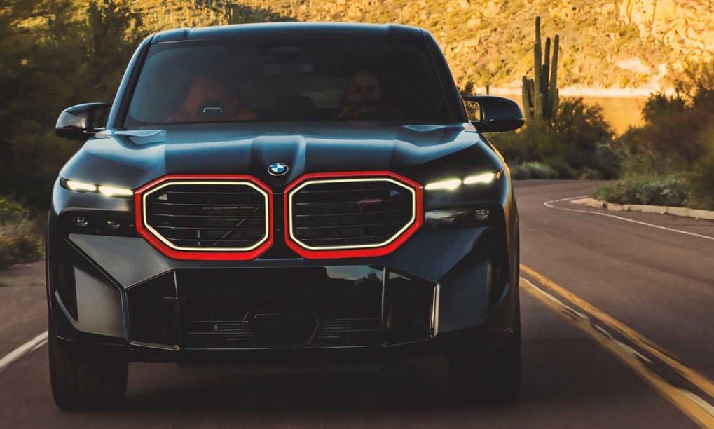 A BMW bemutatta valaha készült legerősebb modelljét, íme a 748 lóerős monstrum