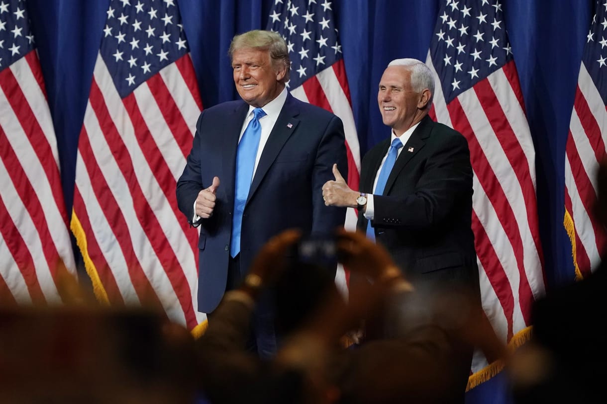 Nincs megleptés, hivatalosan is Donald Trump a Republikánus Párt elnökjelöltje