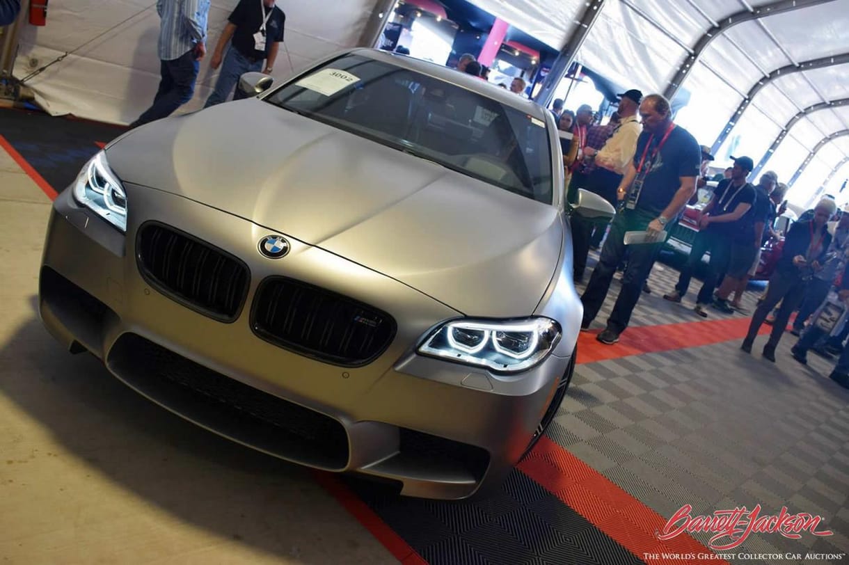 190 milliót fizetett egy BMW M5-ért, de még vezetni sem fogja