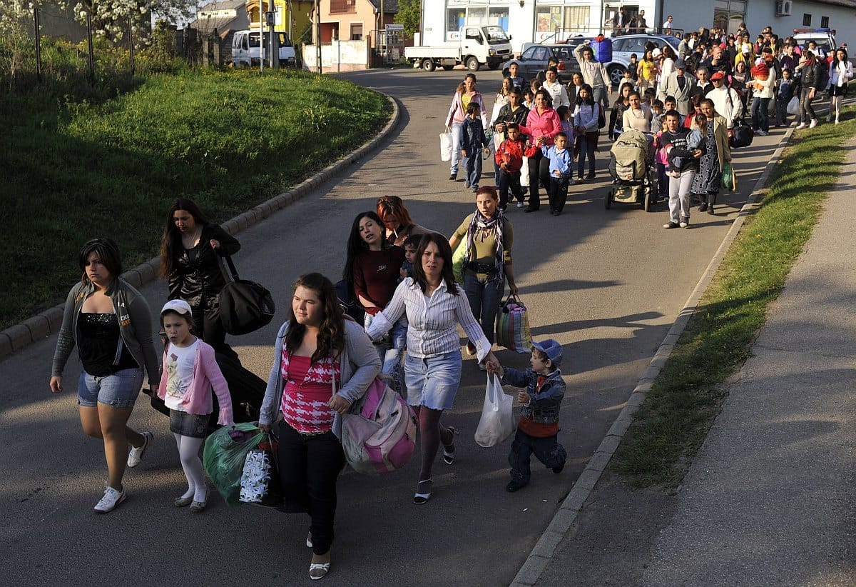 Nőket és gyerekeket evakuálnak Gyöngyöspatáról