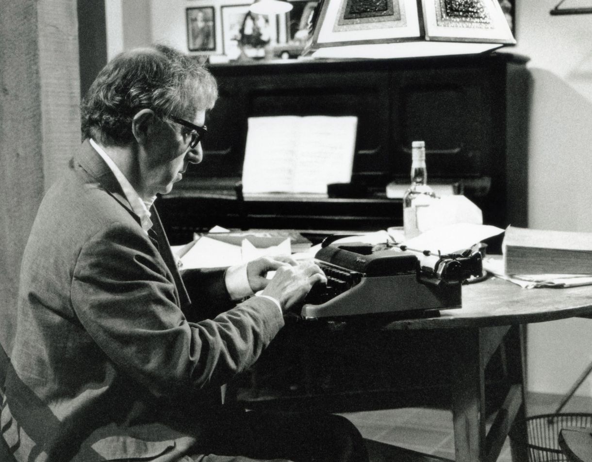 Ellenállhatatlan humor és esendőség vár ránk az új Woody Allen-könyvben