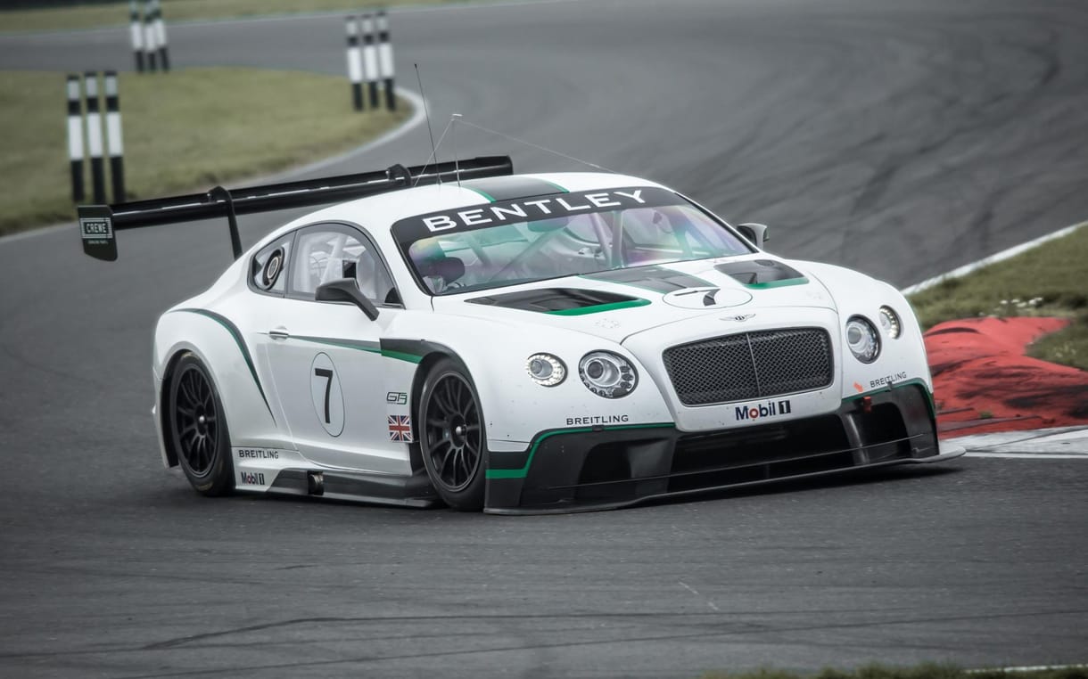 600 lóerős Continentallal száll újra versenybe a Bentley - fotók