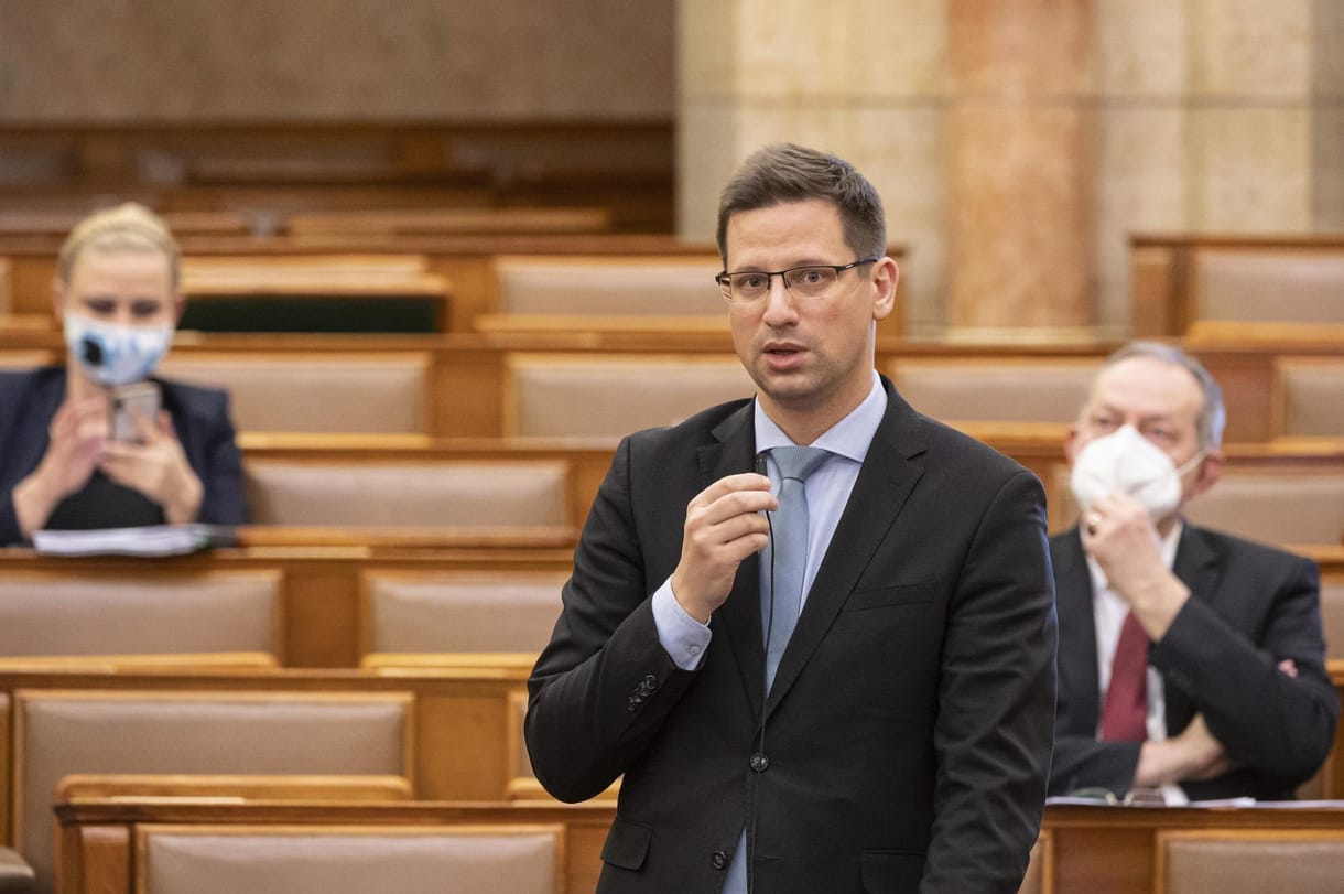 Gulyás: Nem nagy nehezen döntött a kormány a pedagógusok beoltásáról