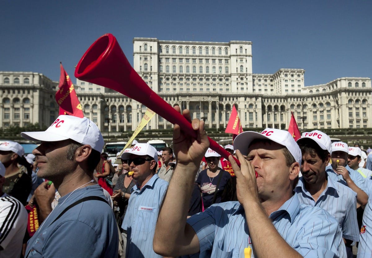 Állami lakásokat ad el a román kormány