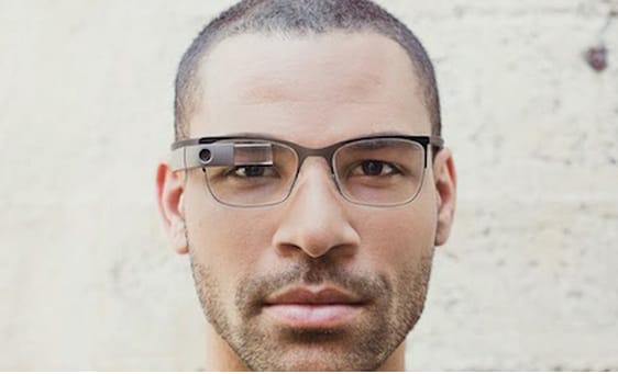 Érdemes lesz viselni: Ray-Ban-irányba tart a Google Glass