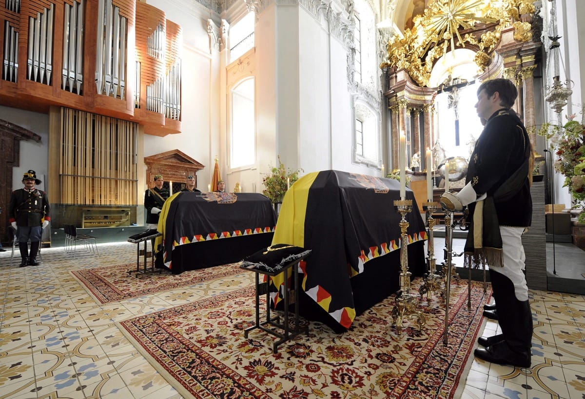 Ma helyezik el Pannonhalmán Habsburg Ottó szívurnáját
