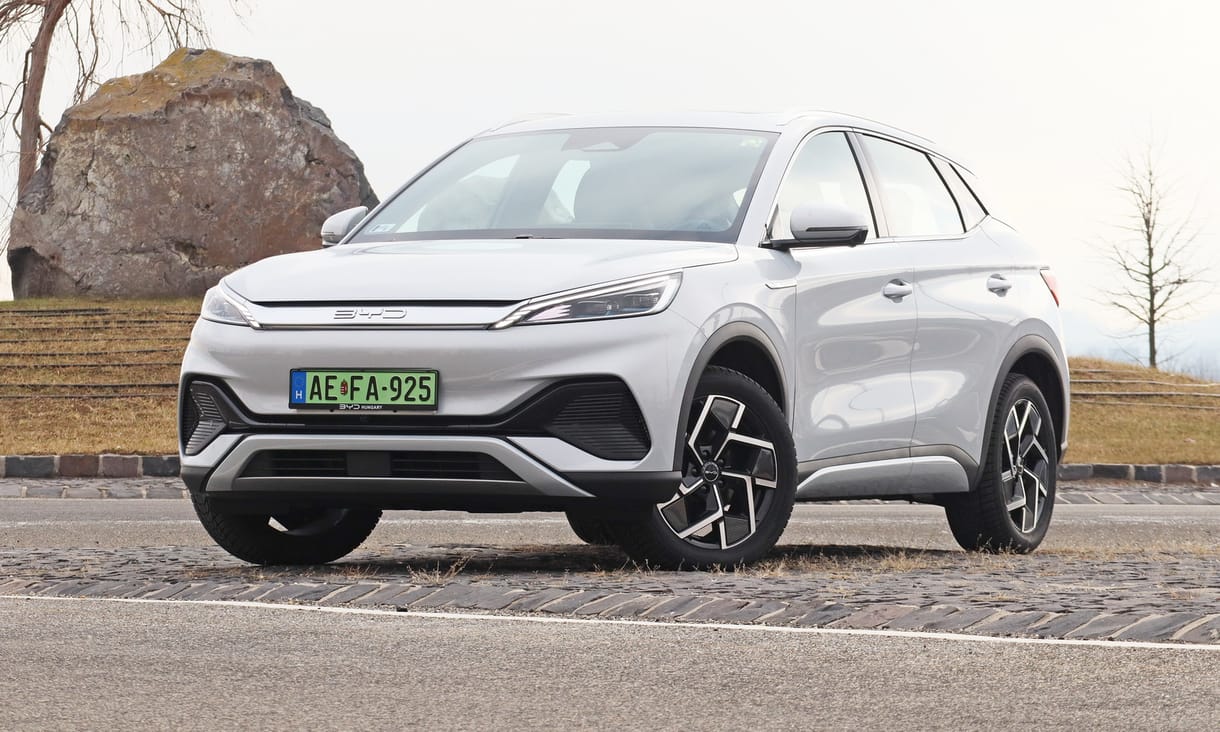 Gitározni lehet a különbséget: teszten az olcsón minőségi új kínai villanyautó, a BYD Atto 3