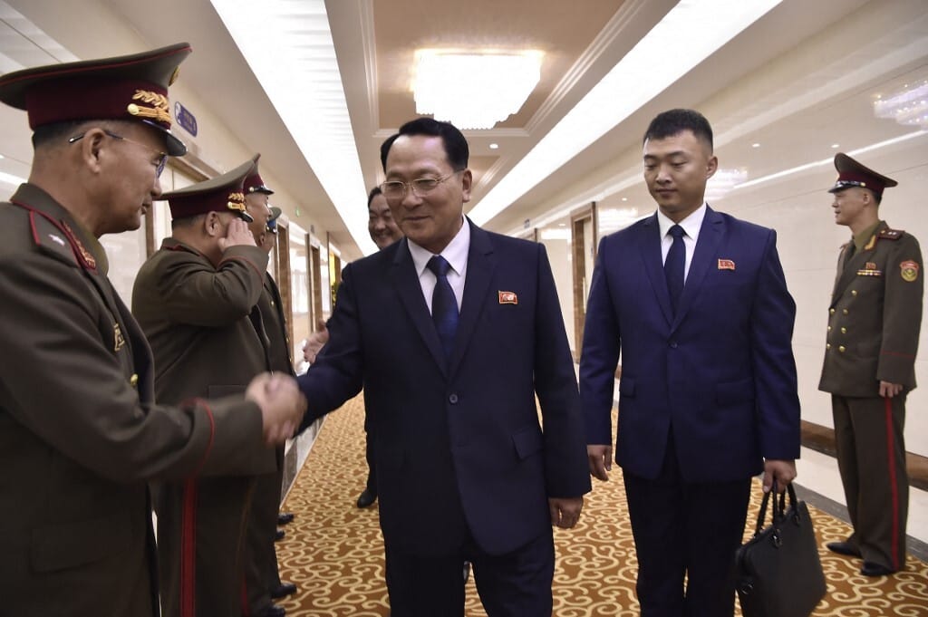 Észak-Korea katonai küldöttséget küldött Oroszországba, a déliek a biztonságukat féltik