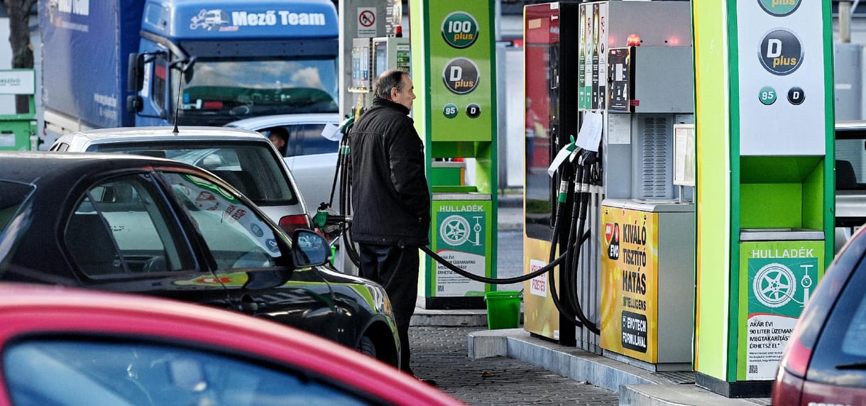 A forint megtáltosodását jövő héten már a benzinkutakon is érzékelhetjük