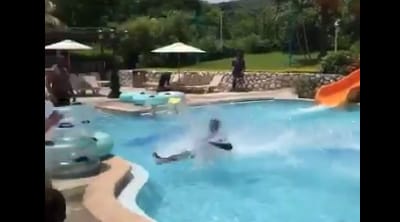 Kamu ez a videó, vagy tényleg fittyet hány a fizika törvényeire ez a csúszdázó fickó?
