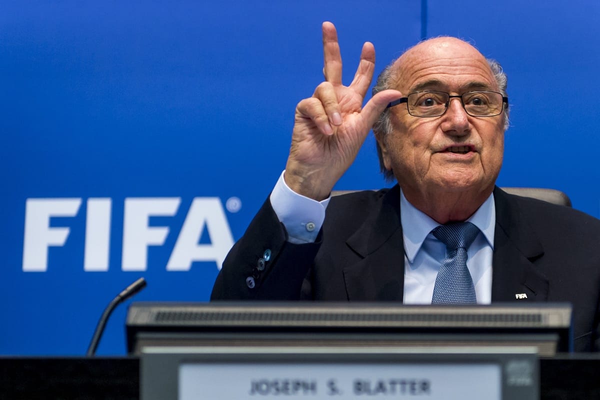 Putyin személyesen nyugtatgatta a FIFA-elnököt