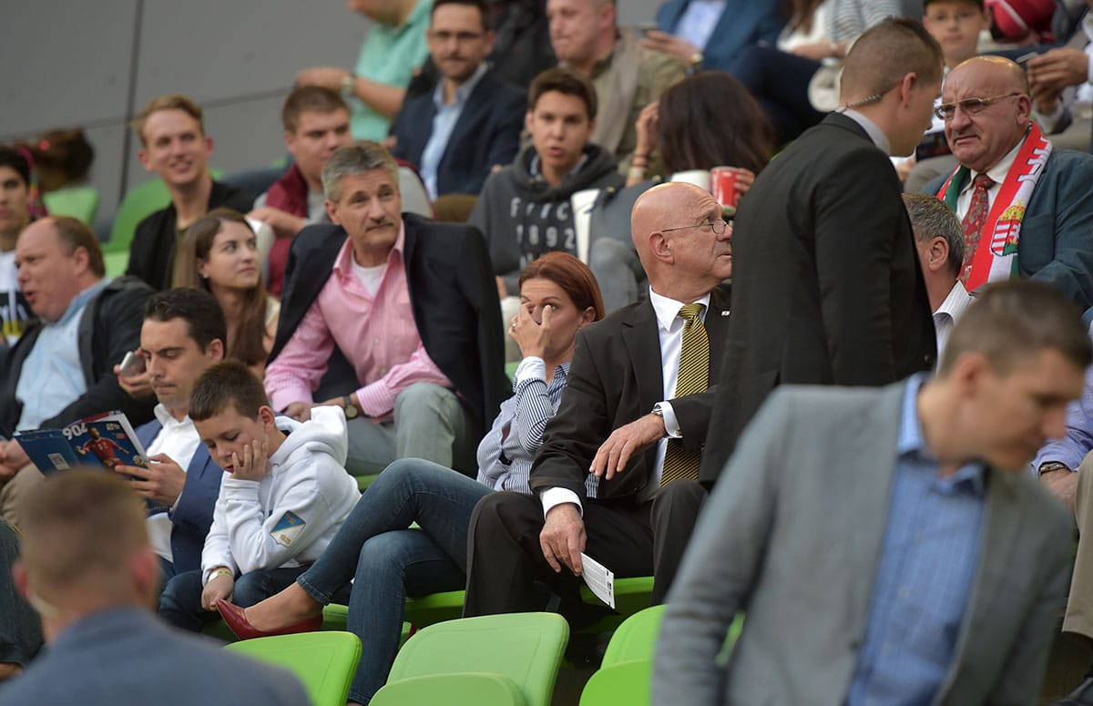 Fotók: Így ült el Vona Gáborék mellől az izraeli nagykövet
