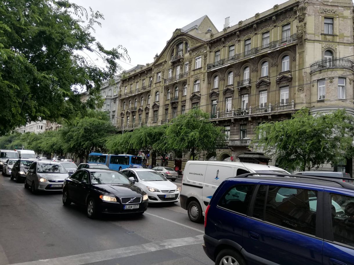 Jön a dugódíj, a dízelautókat is korlátozhatják Budapesten