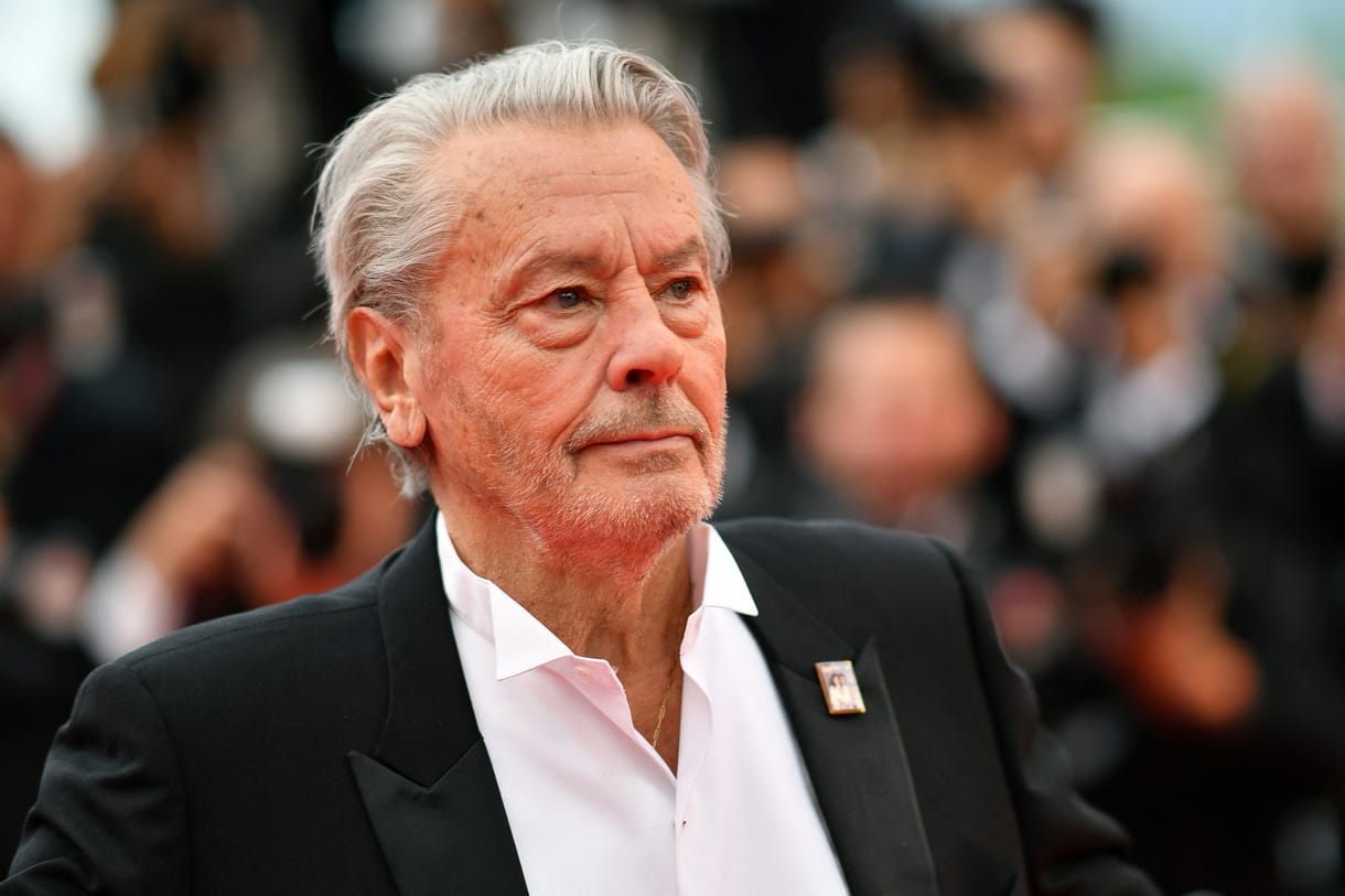 Meghalt Alain Delon