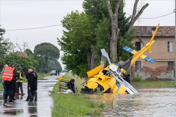 Négy emberrel a fedélzetén lezuhant egy olasz mentőhelikopter