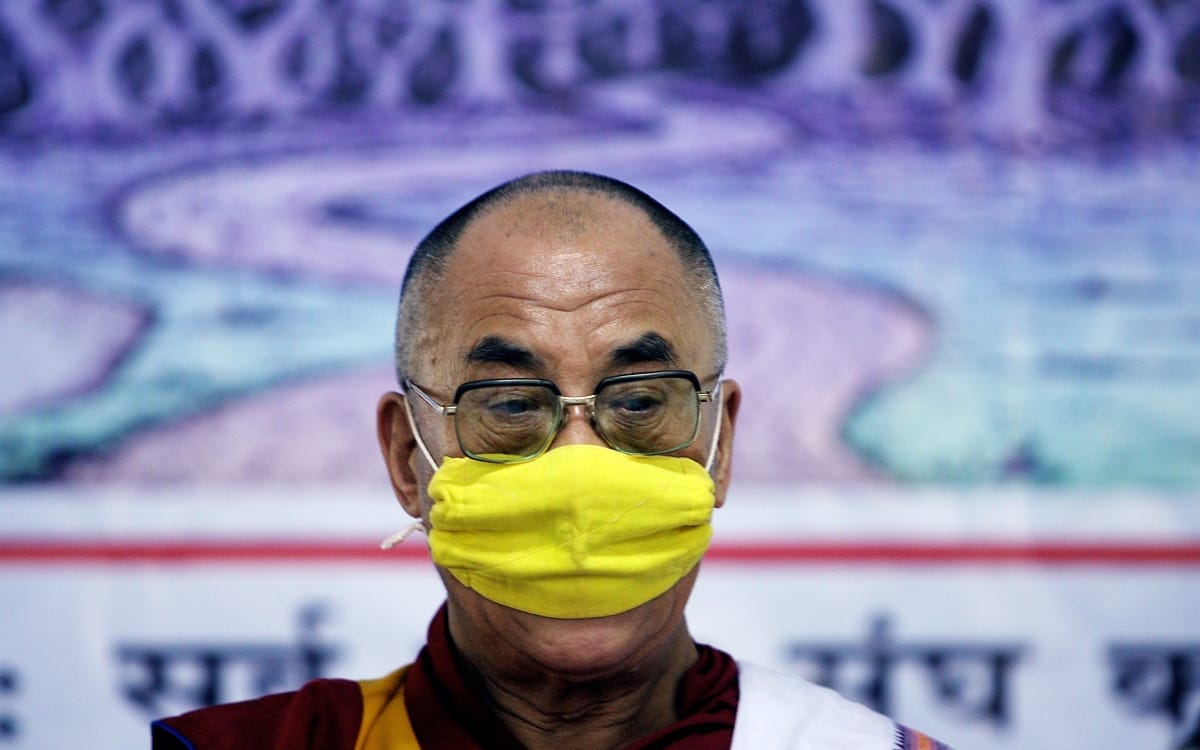 Kitüntetik az amerikaiak a dalai lámát
