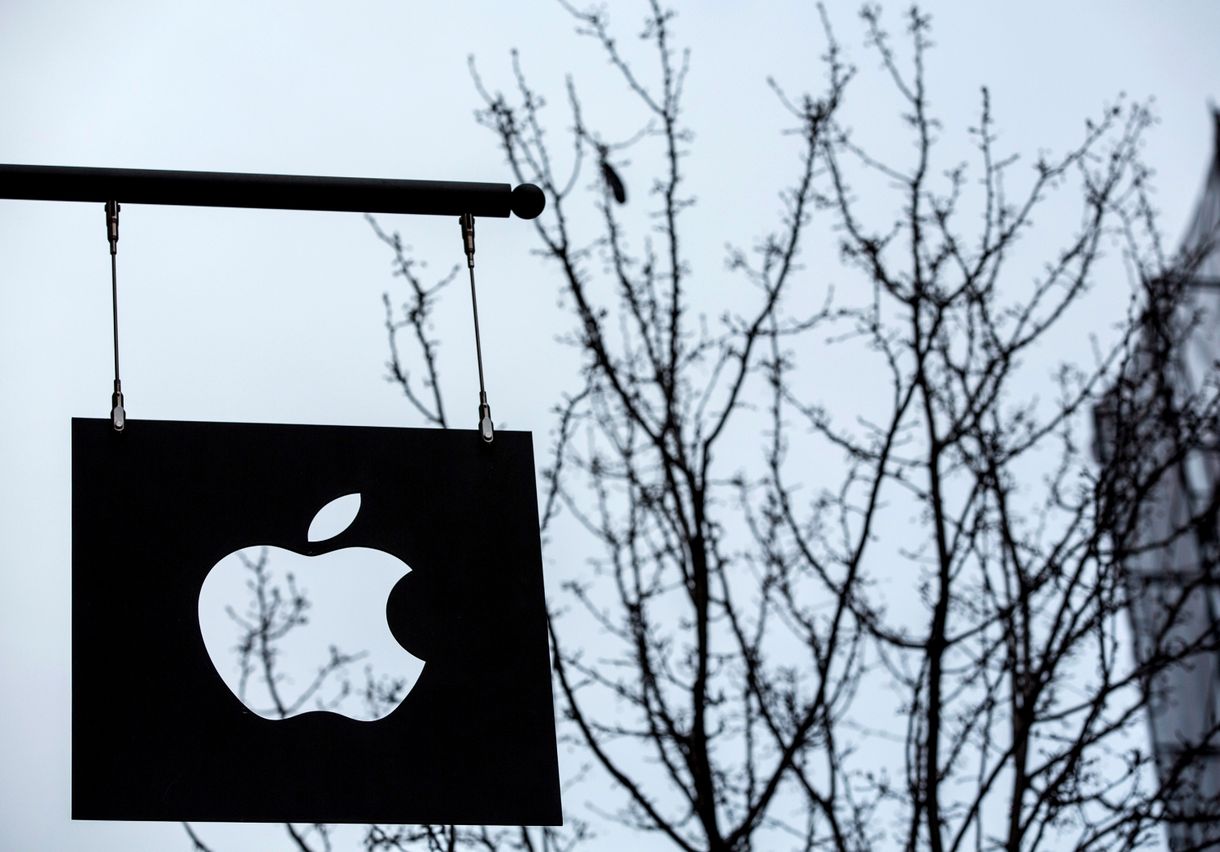 Mi történik itt? Újabb első helyet veszített az Apple