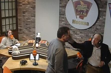 Bunyó tört ki egy orosz politikai beszélgetős műsorban