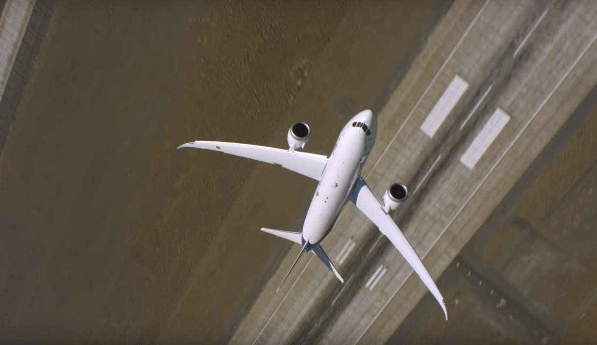Remek videót tett közzé a Boeing: így trükközik a levegőben a Dreamliner