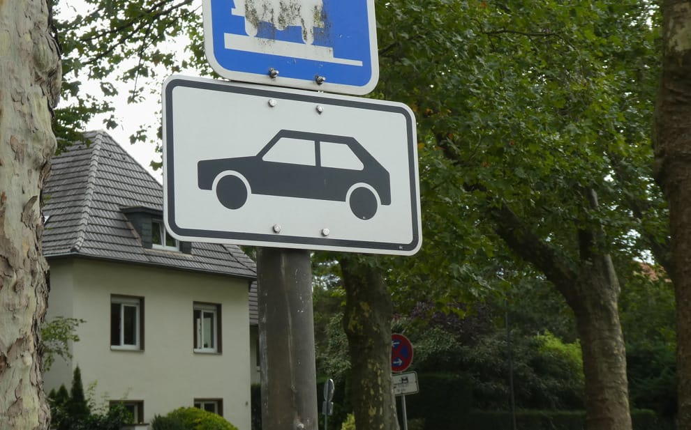 Házasodjanak össze, írta a szolgáltató egy párnak Győrben, ha olcsón akarnak parkolni 