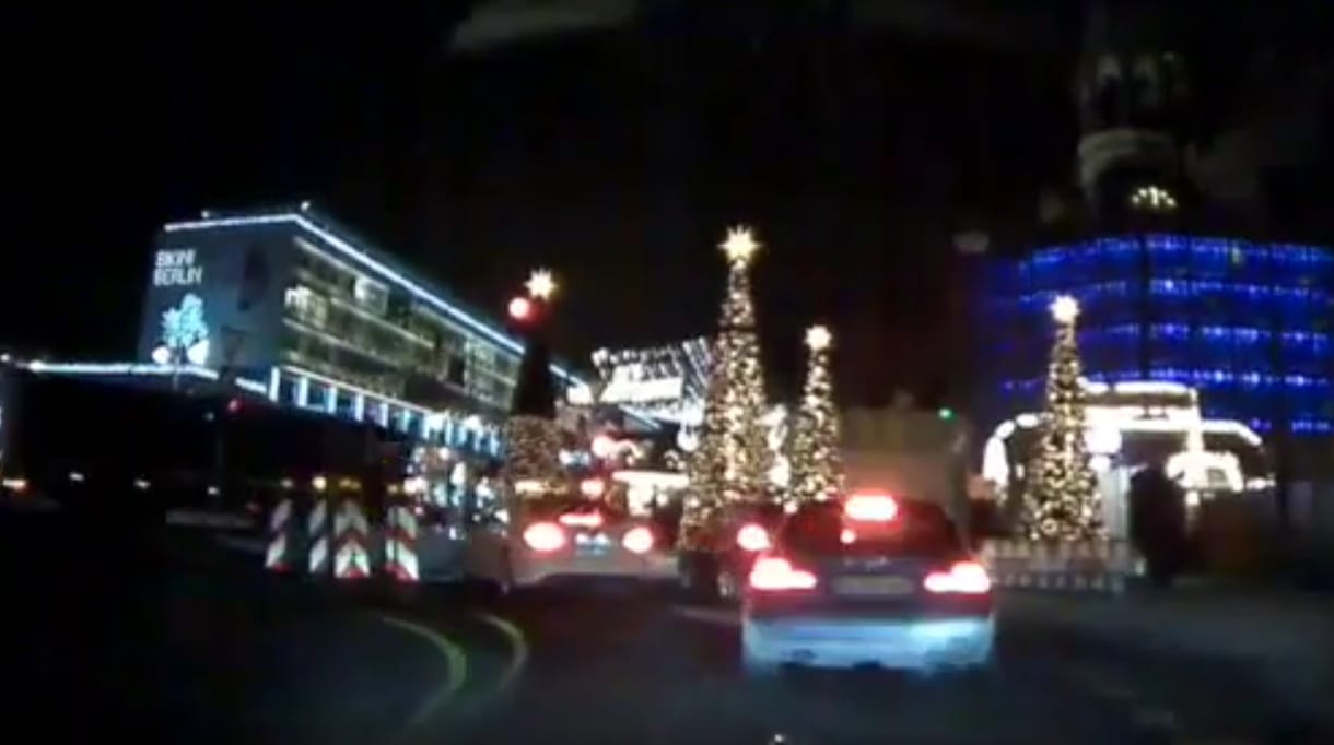 Videón a berlini kamionos terrortámadás