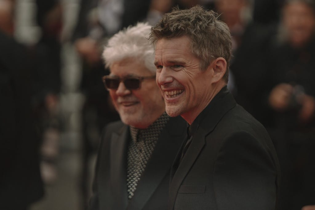 Ethan Hawke szexjelenetben rendezte a lányát, de szerintük ebben semmi furcsa nem volt