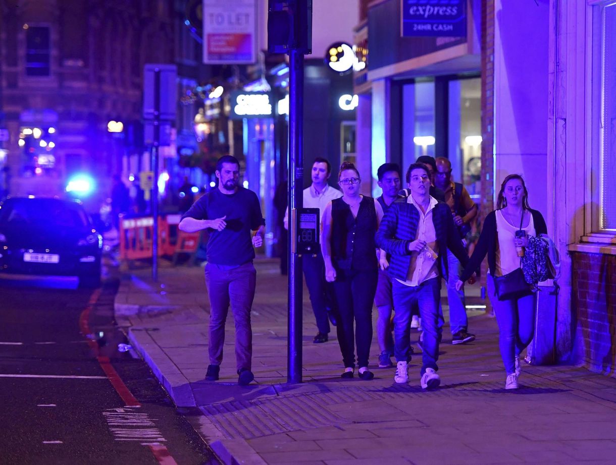 Terrortámadás Londonban - gázolás és késelés, több halott