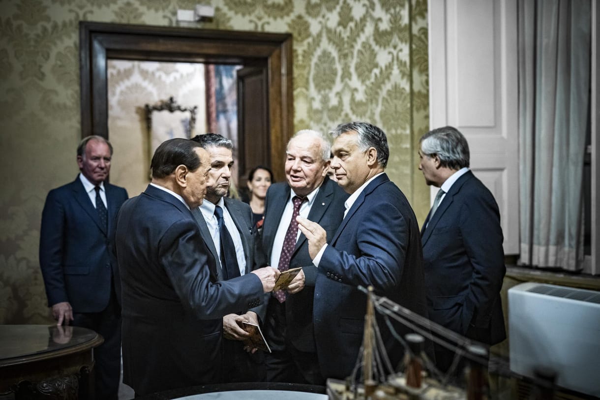Orbán: Néhány hét múlva kiderülhet, hogy maradnak-e a Néppártban