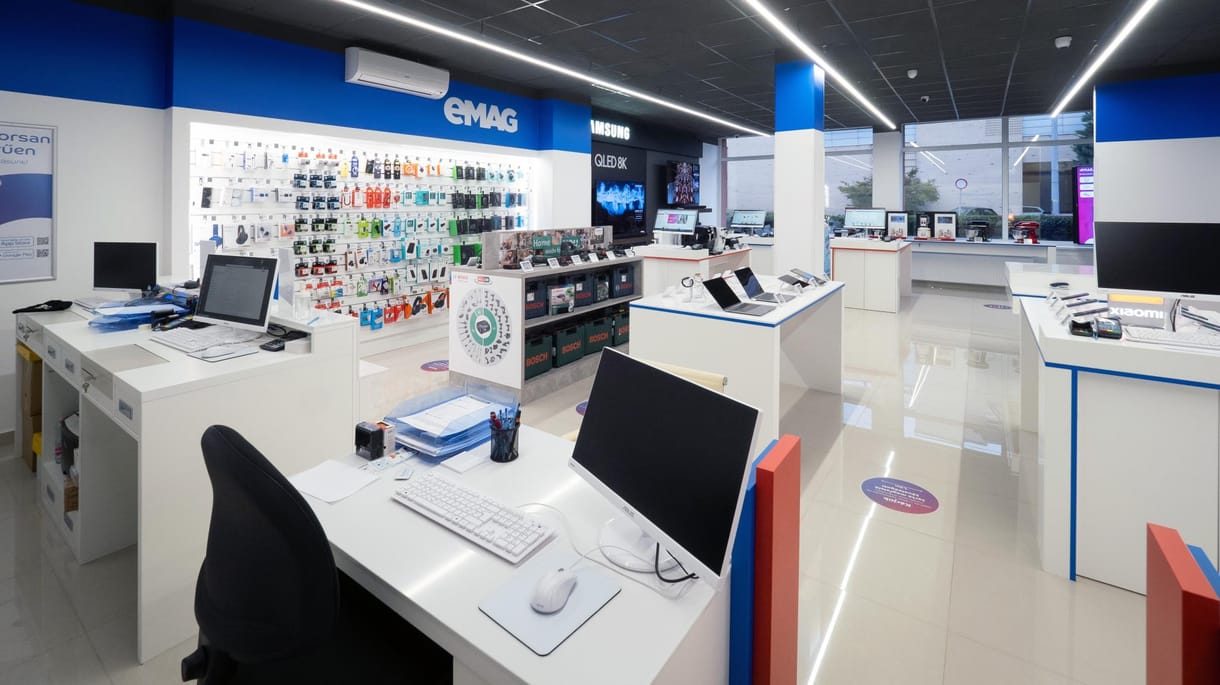 12 féldisznó, 31 ezer okostelefon – így telt a Black Friday az eMAG-nál