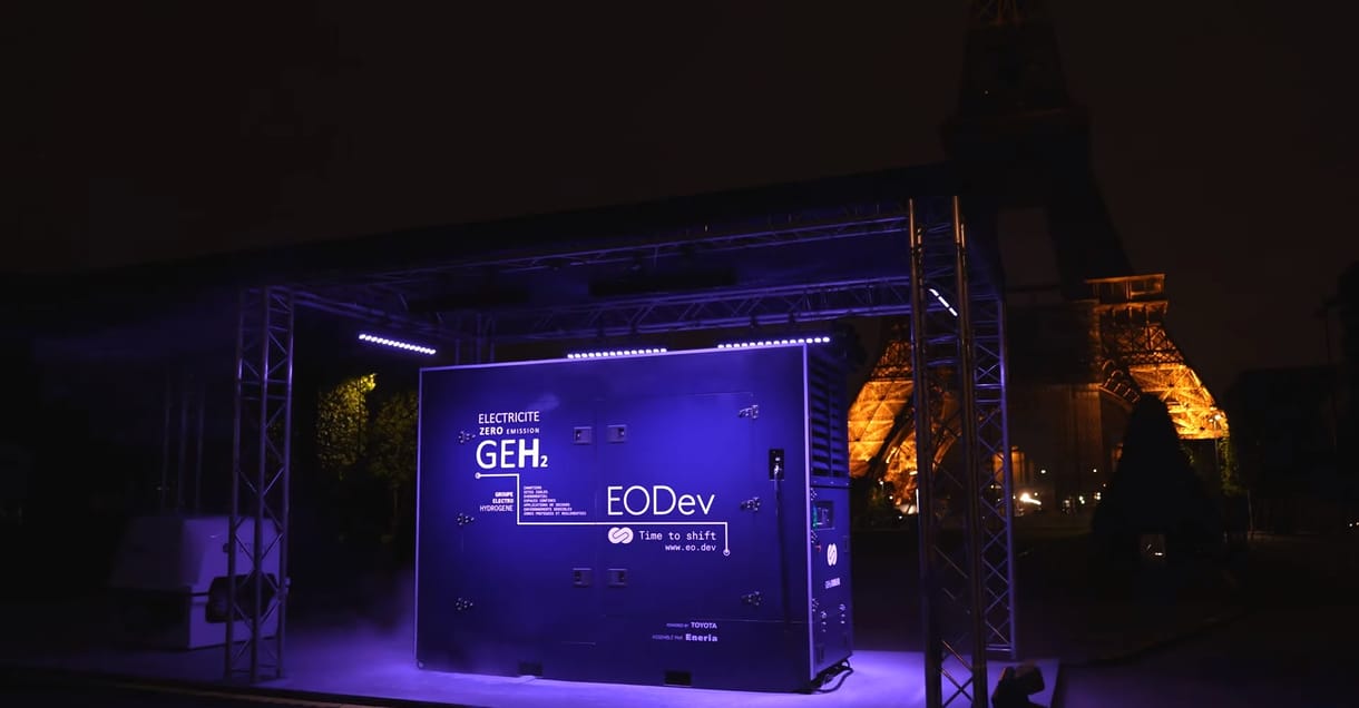 Hidrogénből nyert energiával világították meg az Eiffel-tornyot a klímavédelem jegyében